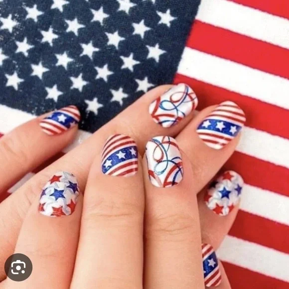 *Retired* Color Street: Miss Stars & Stripes | 4th of July Patriotic America - Picture 7 of 10